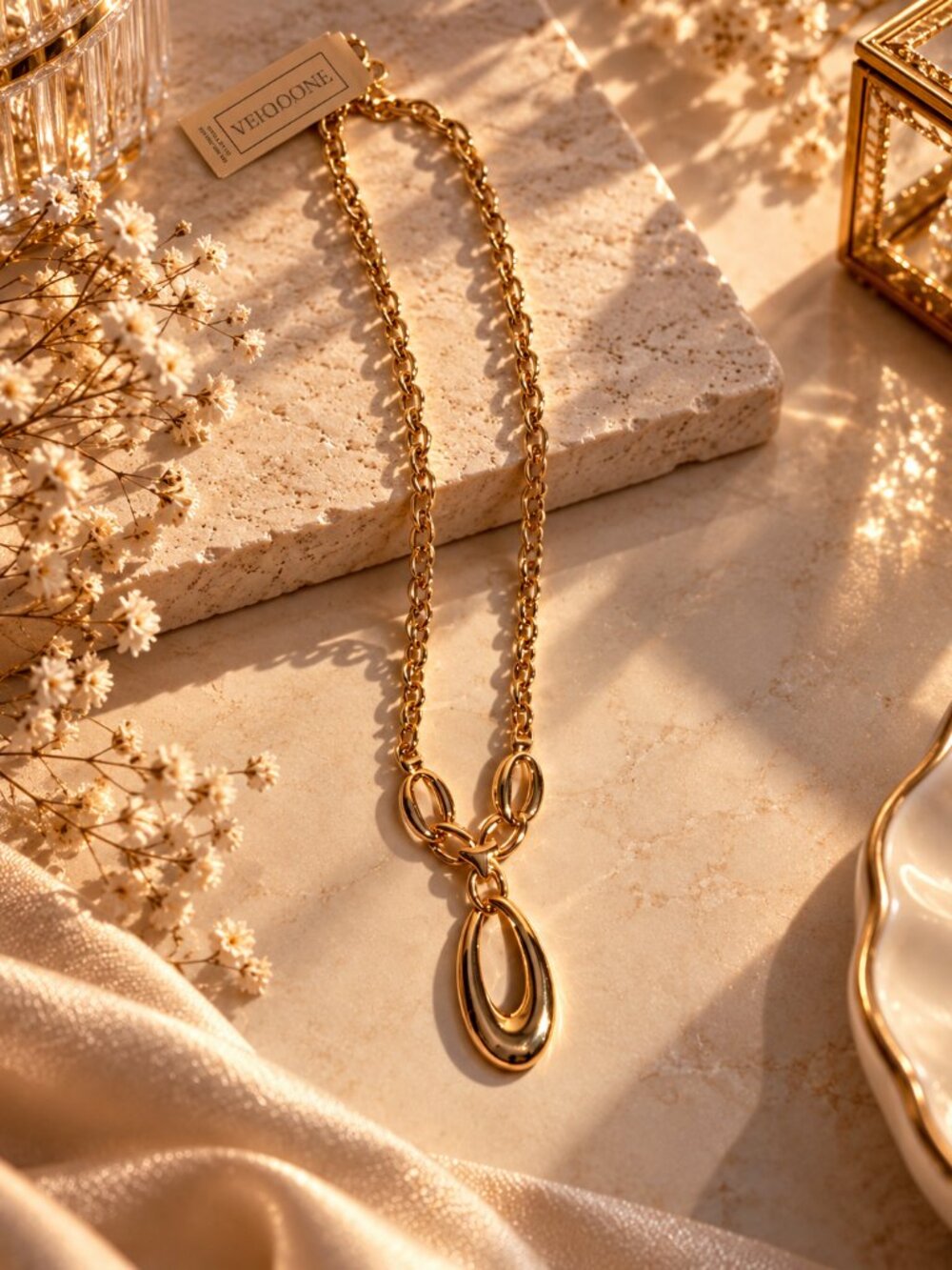 Vintage Vendome Gold Tone Oval Pendant Chain Necklace NWT